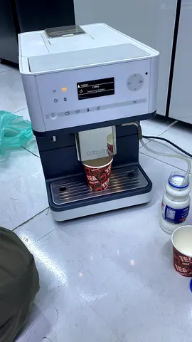 Miele cm 6300 counter top Coffe machine  with multiple coffee cups