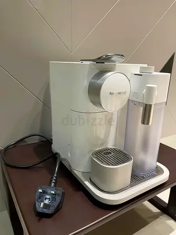 DeLonghi Nespresso Gran Lattissima Automatic frothed milk, Cappuccino and Latte White