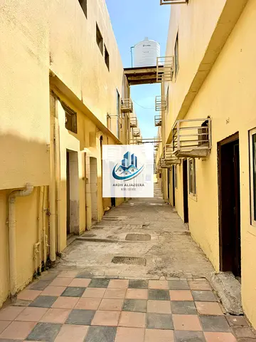 staff accomodation whole camp for rent available in sajah!