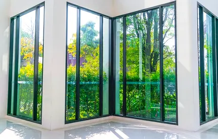 Skilled Aluminum  Glass Worker