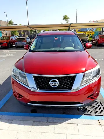 Nissan Pathfinder S 2015 | GCC Specs | Well Maintained