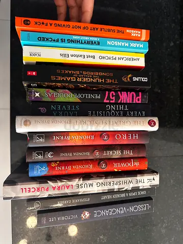 Collection of 13 popular fiction, fantasy, thriller and self-development books, all in good conditio