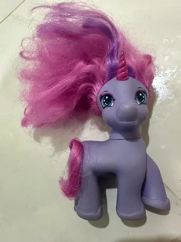 Lavender unicorn pony