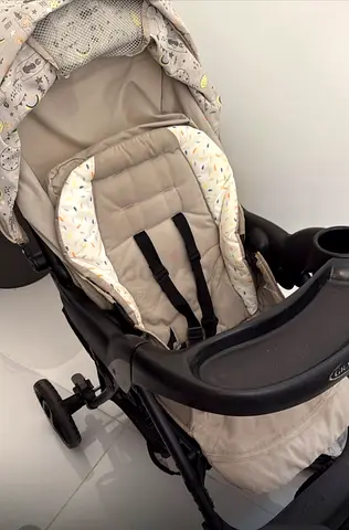 Bundle Sale: Graco Comfy Cruiser Travel System + SnugRide Car Seat  Base - Good condition