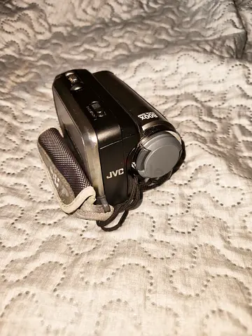 Jvc Digital video camera please read Discribtion
