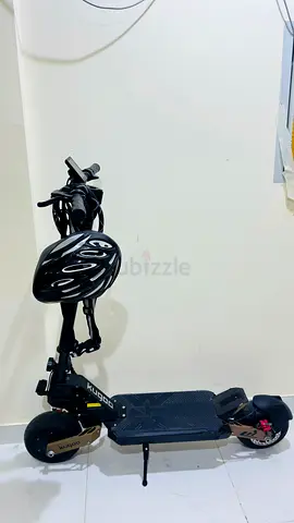 Kugoo G2 Max 2025 Very less Used electric scooter in brand new condition with helmet and Lock.