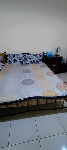 Full Queen Bed Set Urgent Sale