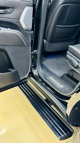 2022 Cadillac ESCALADE — миниатюра 18