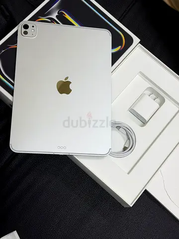 Apple iPad Pro 11-inch M5 512GB Just Box open