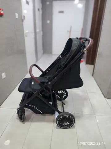Lightweight black single stroller in good used condition