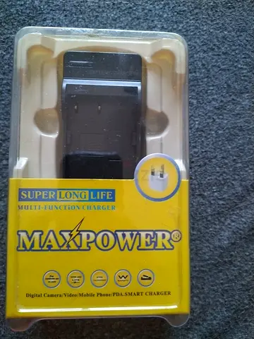 Battery charger for Nikon D90 battery