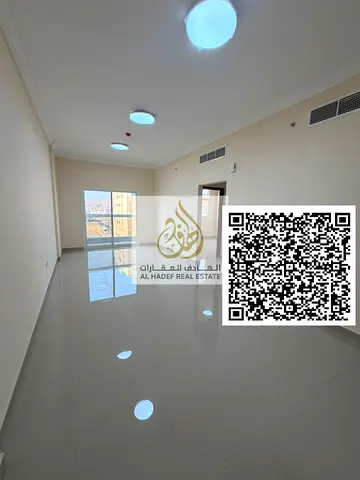 غرفة وصالة أول ساكن بالجرف3، 2 حمام وبلكونة وخزائن حائط، قرب السوق الصيني، 33000 على 4 أو6 دفعات، تأمين شيك فقط. من اكبر المساحات بعجمان موقع مميز جدا