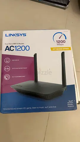 Linksys AC1200 Dual-Band WiFi 5 Router with extra du router and cables