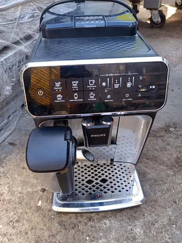 Philips Automatic Espresso Cappuccino Machine with Milk Frother - Used