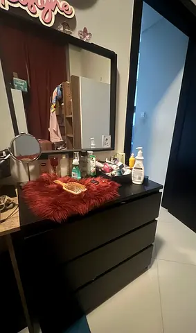 Chest of drawers and it’s mirror for sale