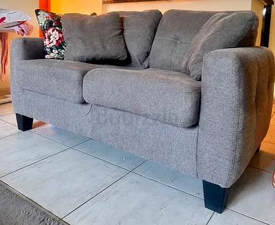 Home Centre Valencia 2-Seater  3-Seater Sofa Set – Fair Condition
