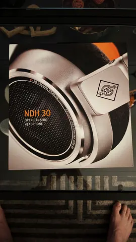 Neumann NDH 30 Open Dynamic Headphones - Excellent Condition - like new