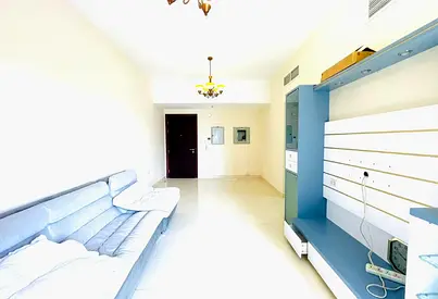 VACANT - READY TO MOVE IN - GOOD LOCATION