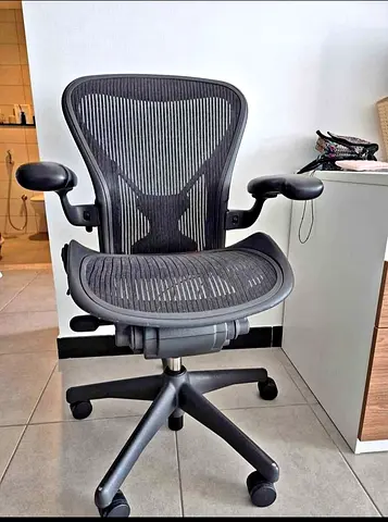 Herman Miller Aeron chair for selling.good condition only little use