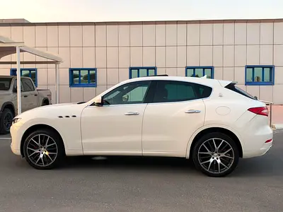 2018 Maserati LEVANTE photo 6