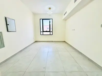 Brand New Bldg/1st Shifting/So Elegant & Luxurious/Parking Free/Master BR/At Prime Location