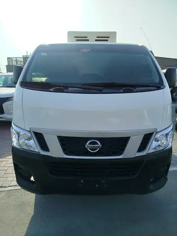 Nissan urvan 2015 ( standard chiler)