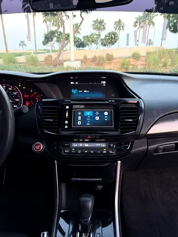 2017 Honda ACCORD 缩略图 11