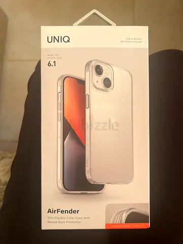 UNIQ AirFender clear case for iPhone 13 (6.1) - brand new in box