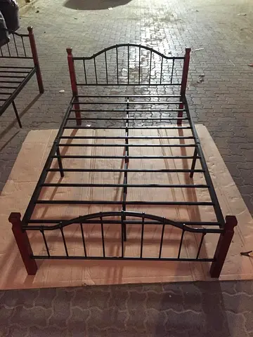 Single Metal Bed Frame with Wooden Post Details