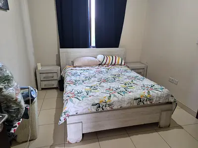 Queen bed with mattress