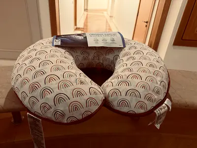 Breastfeeding/Nursing Pillow - Comfortable U-shaped Support (Like New)