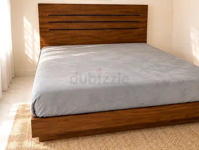 King Size Bed with Mattress – 180 x 200 cm – Excellent Condition
