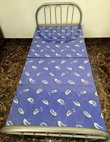 Foldable bed