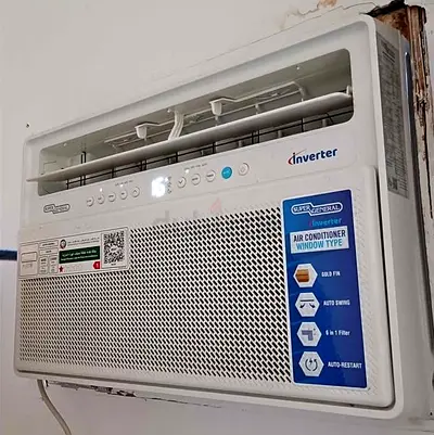 AC Almost New Window Type Inverter Type