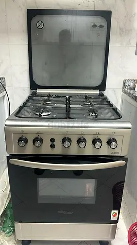 Supergeneral stainless steel gas cooker with oven - good condition