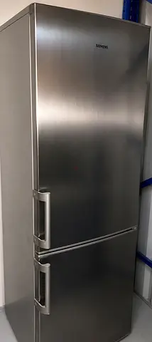 ثلاجة