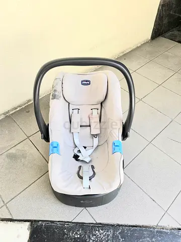 Baby car seater for urgent sale
