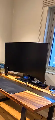 ARK55 Samsung 165hz 4k monitor