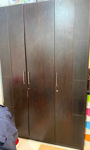 3 door cupboard