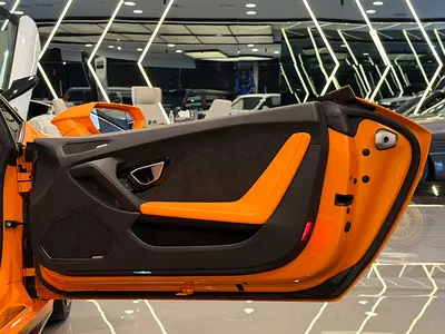 2016 Lamborghini HURACAN — миниатюра 8