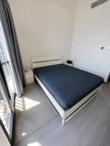 White Wooden Queen ikea Bed with ikea mattress 160x200