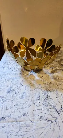 Decorative brass petal fruit bowl / centerpiece
