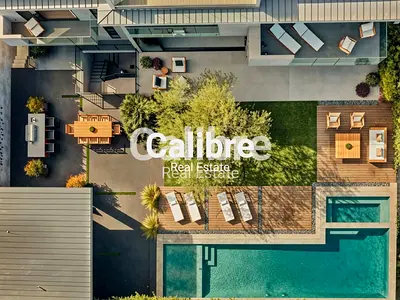 High-End Luxury Mansion - Vastu