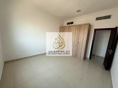 🏡 **للإيجار السنوي – شقة غرفتين وصالة في المويهات – عجمان**  فرصة مميزة للسكن في موقع حيوي داخل منطقة المويهات، قريب من **شارع الشيخ عمار** و**شارع ا