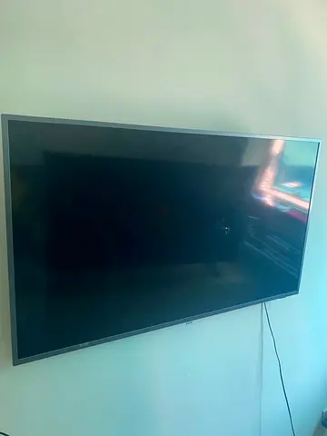 Samsung 55 LED TV - Good Working Condition, Wall Mounted