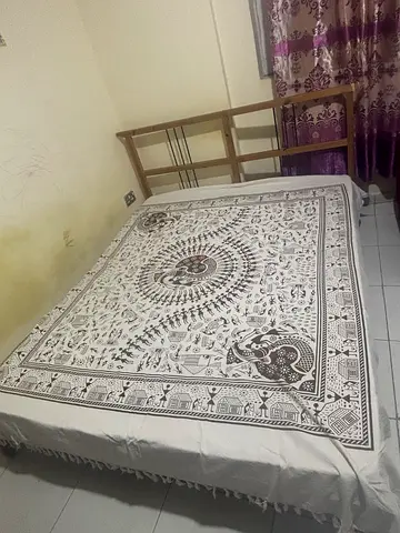 Queen size 160*200 Bed for sale in Shabia 10