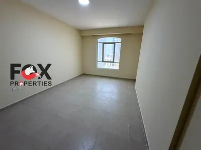 غرفة وصالة للإيجار السنوي بكورنيش عجمان صف أول بناية جديدة أول ساكن شهر مجاني باركينغ مجاني غرفة ماستر 2 حمام بلكونة تكييف مركزي
