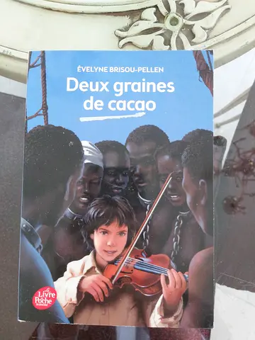 Deux graines de cacao – Évelyne Brisou-Pellen