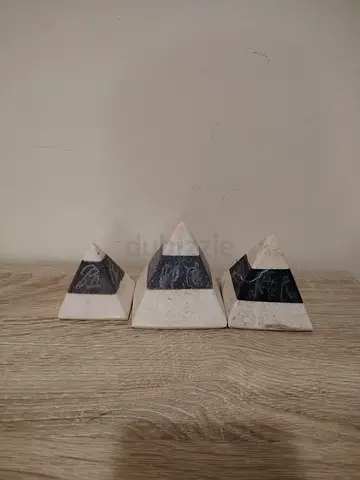 Set of 3 Decorative Stone Pyramid Souvenirs