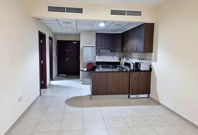 High Floor| Well Maintained| Very Bright